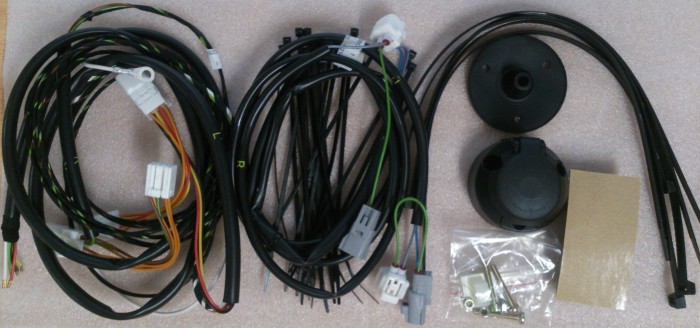 Комплект проводов фаркопа TOYOTA RAV 4 2006 7PIN LHD PZ457X056000