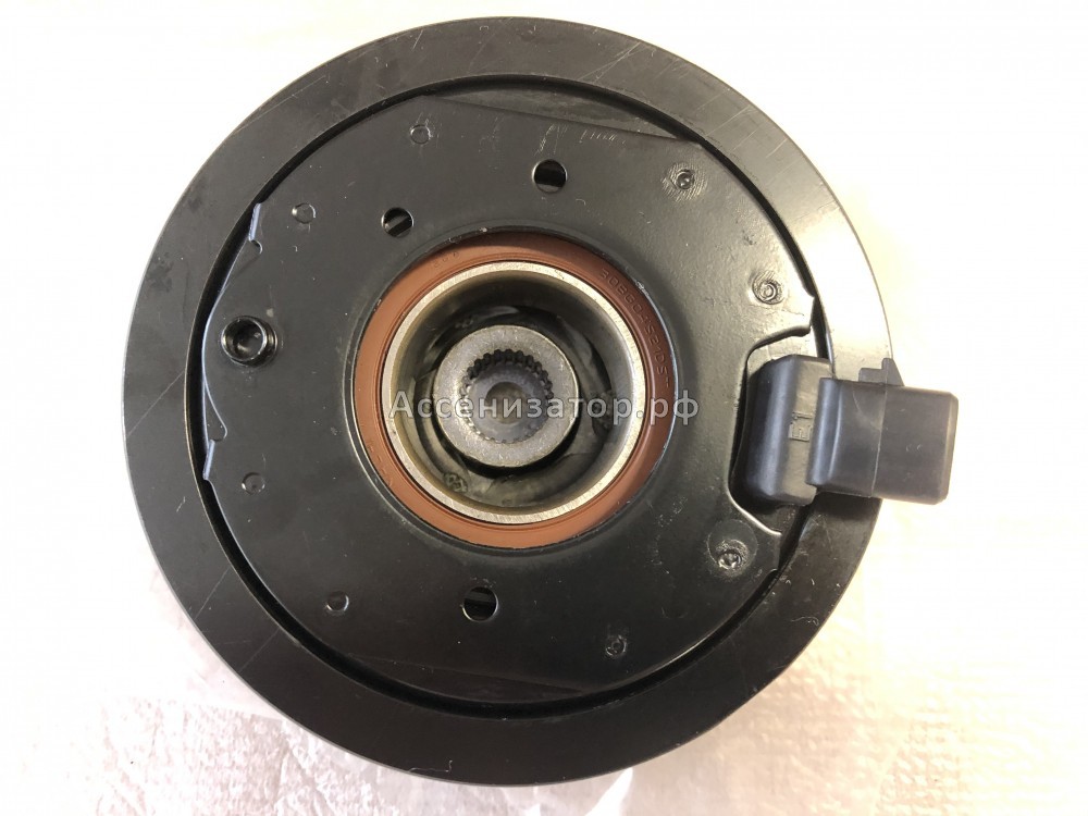 Муфта электро магнитная кондиционера TOYOTA Corolla E120 884101A220