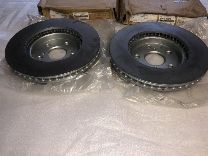 Диск тормозной передний Lexus ES CV3, Toyota Camry V30 4351258010