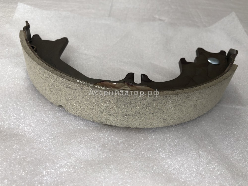 Колодка стояночного тормоза TOYOTA LAND CRUISER 80 4654060030