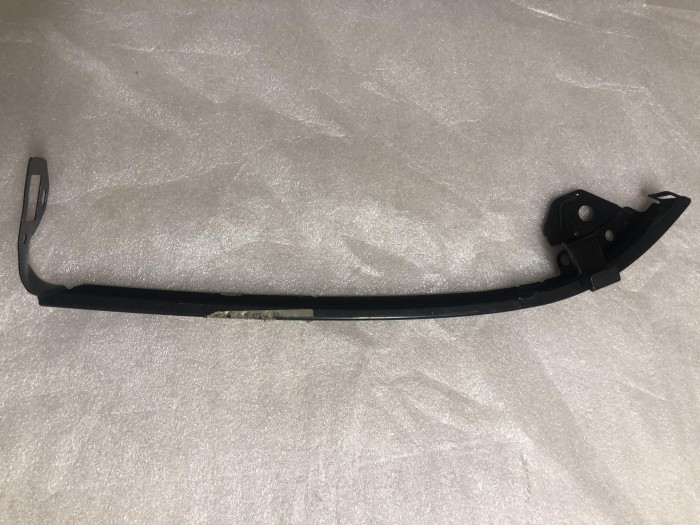 Планка фары передняя правая TOYOTA Avensis AT220 5390320040