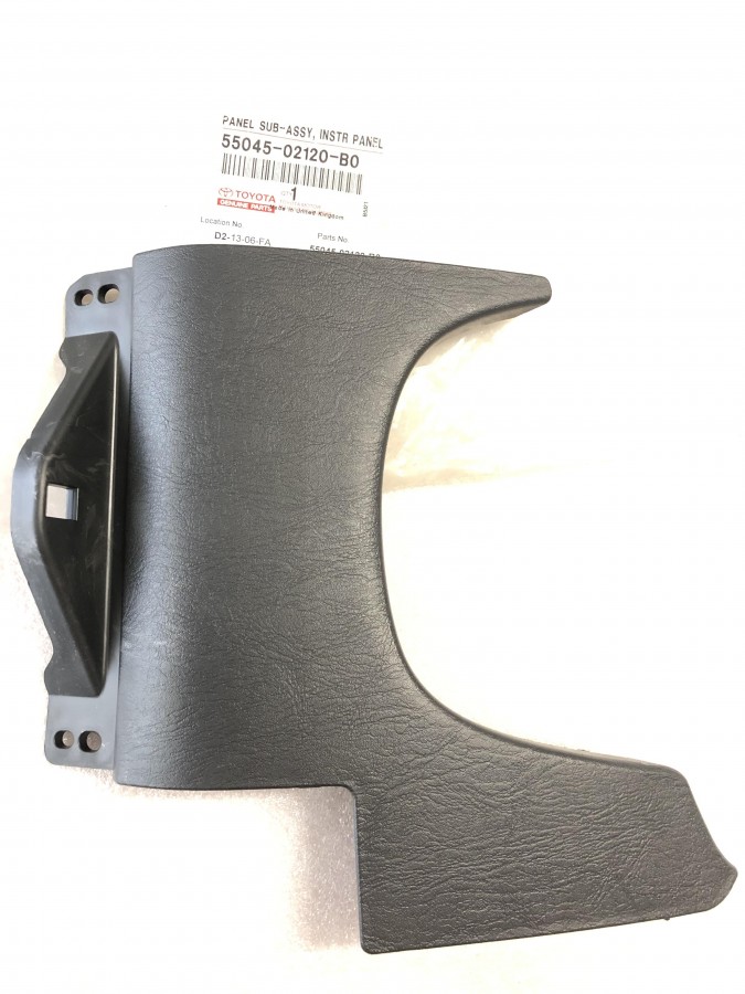 Панель передняя подрулевая TOYOTA Corolla E120 5504502120B0