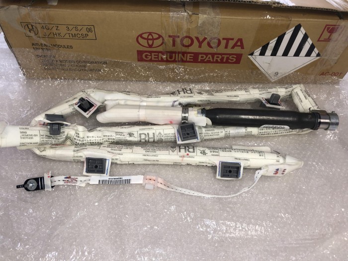 Подушка безопасности боковая правая TOYOTA COROLLA Е120 6217013011