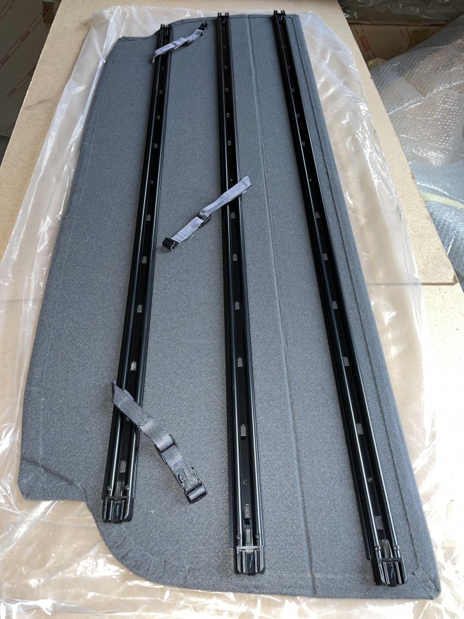 Полка багажника TOYOTA Land Cruiser Prado 125 6433060020B0