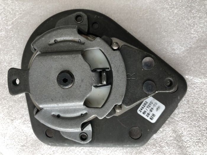 Механизм регулировки переднего сиденья TOYOTA COROLLA E120 7240702010