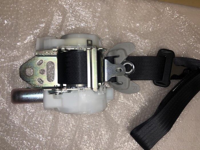 Ремень безопасности с пиропатроном передний правый LEXUS IS250 IS350 2005-2013 7321053140C3