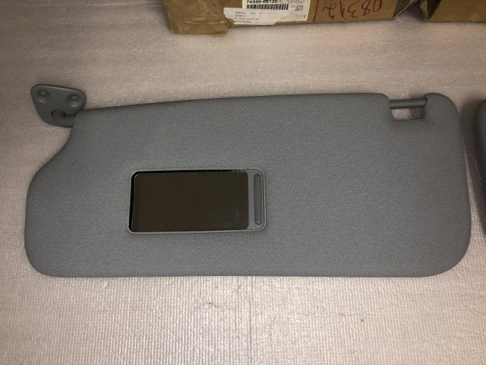 Козырек солнцезащитный левый TOYOTA AVENSIS I 1997-2003 7432005120B2