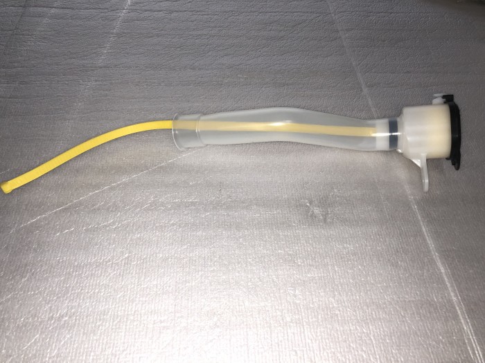 Горловина бачка омывателя TOYOTA COROLLA AURIS 8531912530