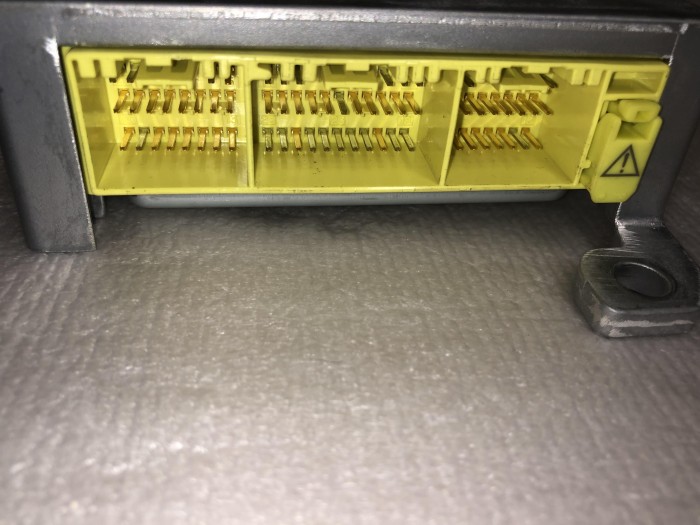 Блок системы безопасности AIR BAG TOYOTA CAMRY CV30 2001-2006 8917033340