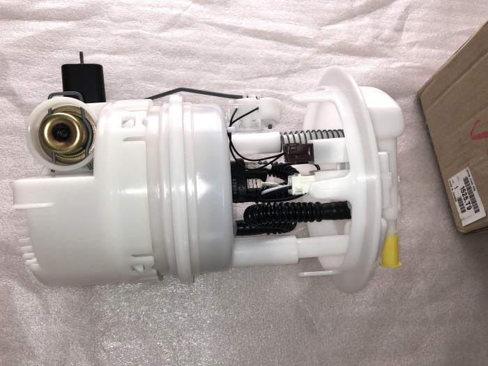 Насос топливный электрический CITROEN PEUGEOT 1525T9