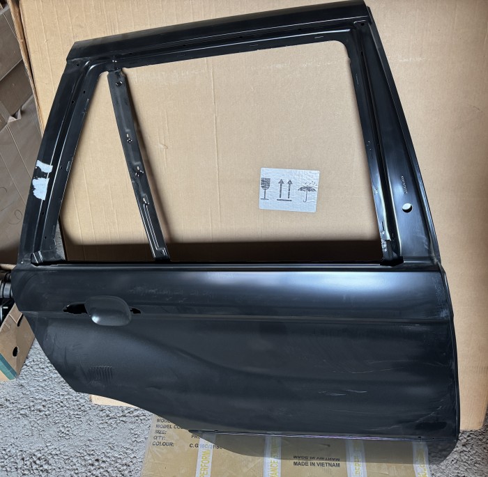 Дверь новая задняя правая Bmw X5 E53 41528256828