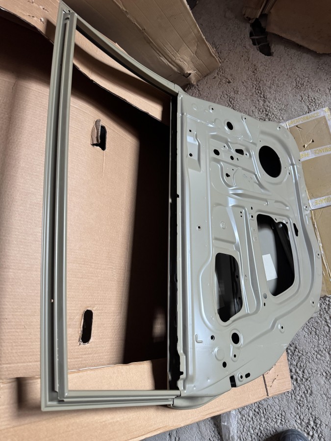 Дверь Toyota Corolla Verso 2004-2009 670040F010 задняя левая