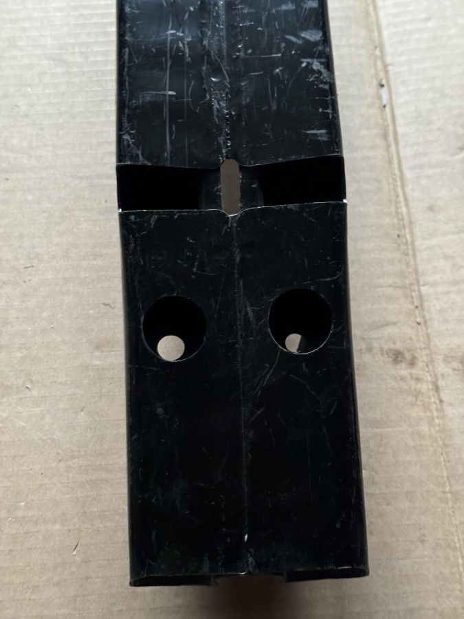 Усилитель переднего бампера Toyota Corolla Verso 5202113020