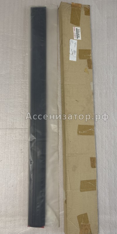 Молдинг передней левой двери Toyota LAND CRUISER 100 7573260140